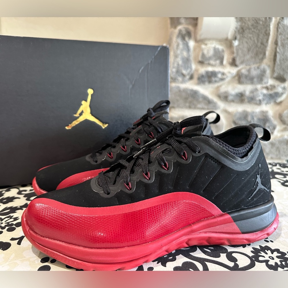 Nike Jordan Trainer Prime Flu Game Sneakers